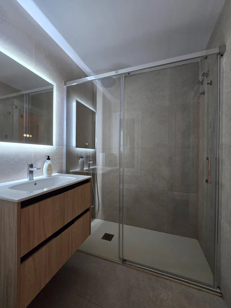 En-suite bathroom for the master bedroom