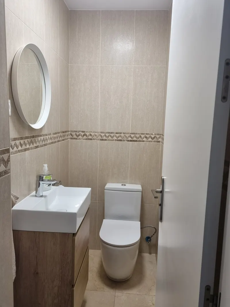 Guest toilet on the ground floor