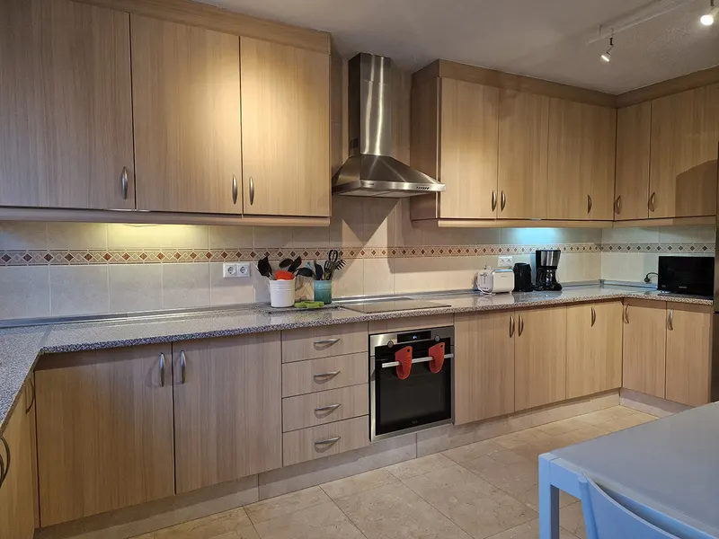 Large, well-equipped kitchen